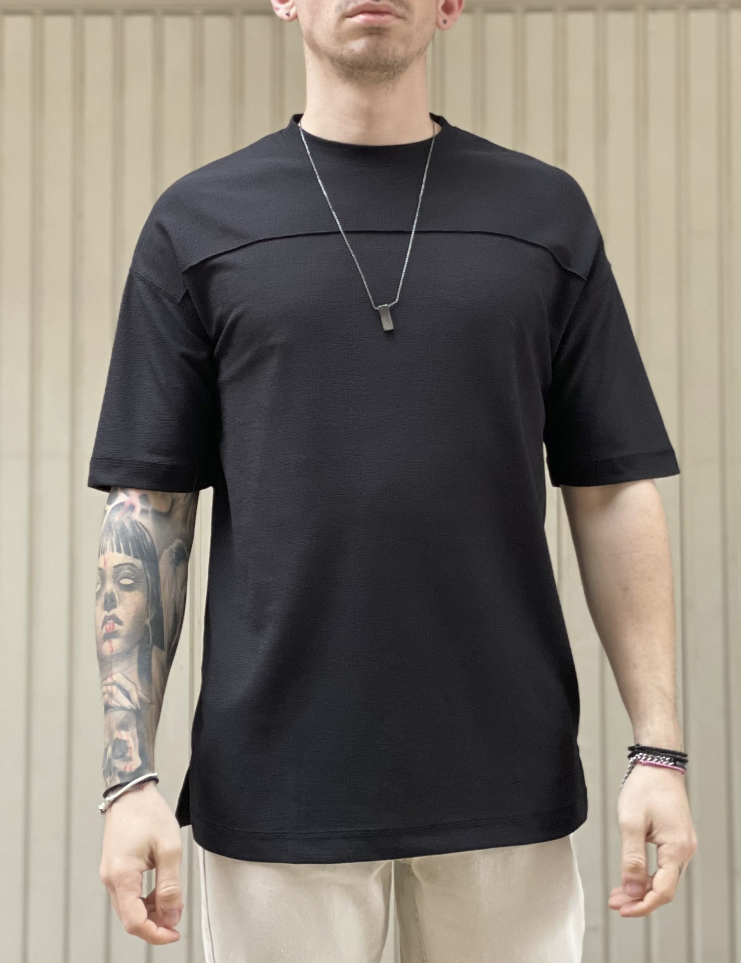 ΑΝΔΡΑΣ > ΑΝΔΡΙΚΑ ΡΟΥΧΑ > ΜΠΛΟΥΖΕΣ > T-Shirt Ανδρική μαύρη κοντομάνικη μπλούζα Oversized TST2030